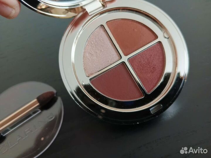 Clarins тени