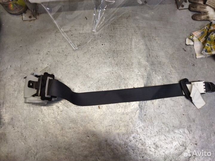 Ремень безопасности задний Mitsubishi Lancer 9