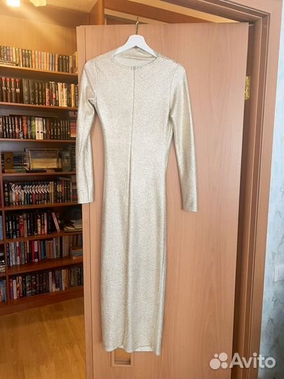 Платье золотое вечернее со сборкой блестящее S