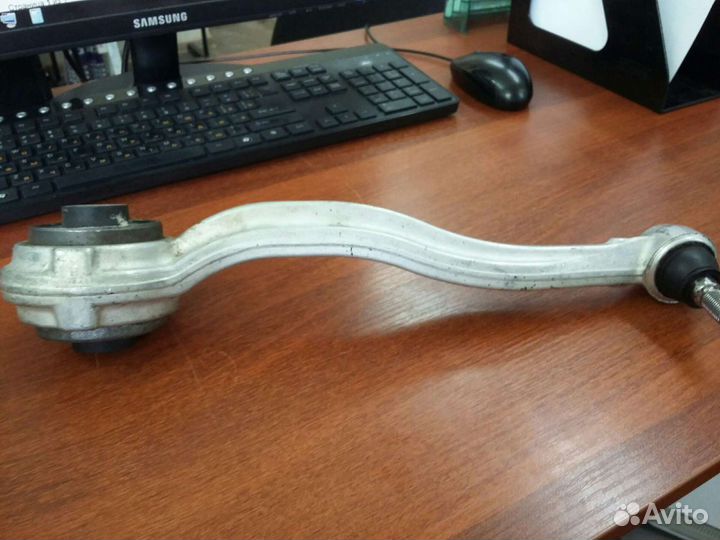 Рычаг нижний правый mercedes (C203, C209, R171)
