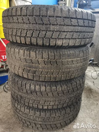 Toyo Observe GSi-5 215/65 R17 98P