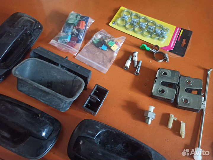 Ремкомплект на приору, двери, двигатель, салон