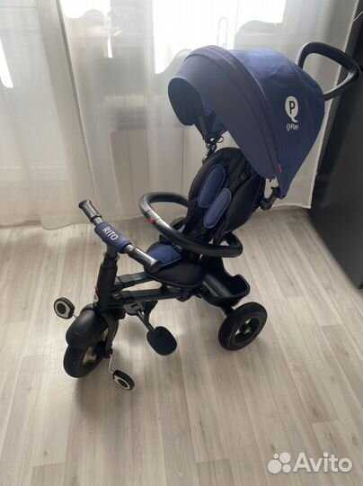 Трехколесный велосипед с родительской ручкой Qplay