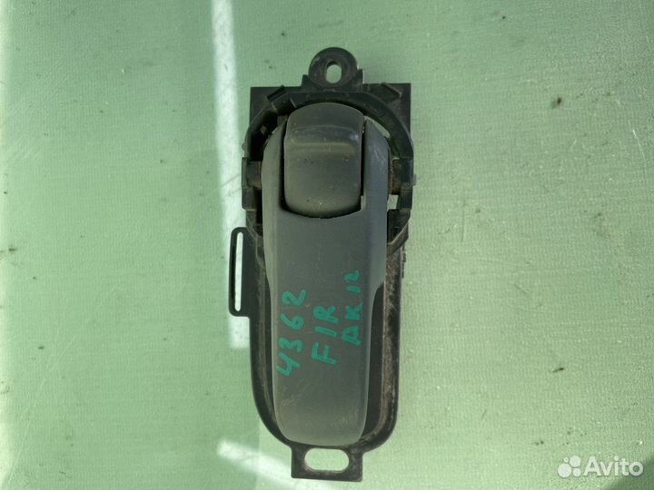 Ручка правая открывания двери nissan march k12