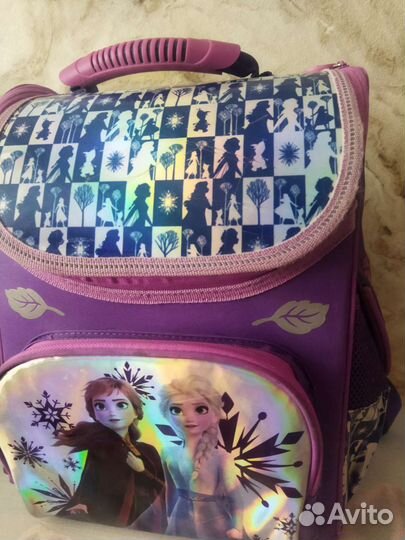 Рюкзак, зимние санки, коляска-трость