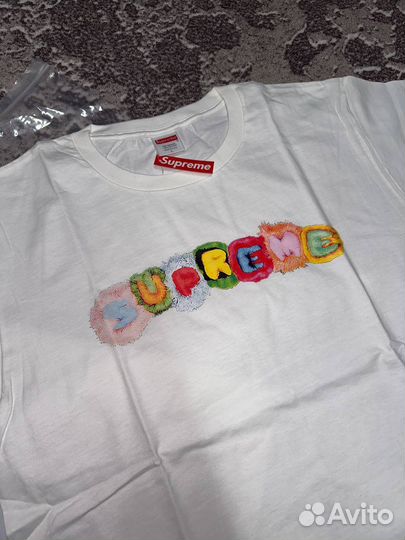 Футболка Supreme Pillows