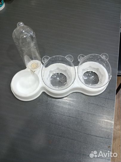 Кормушка с поилкой для кошек