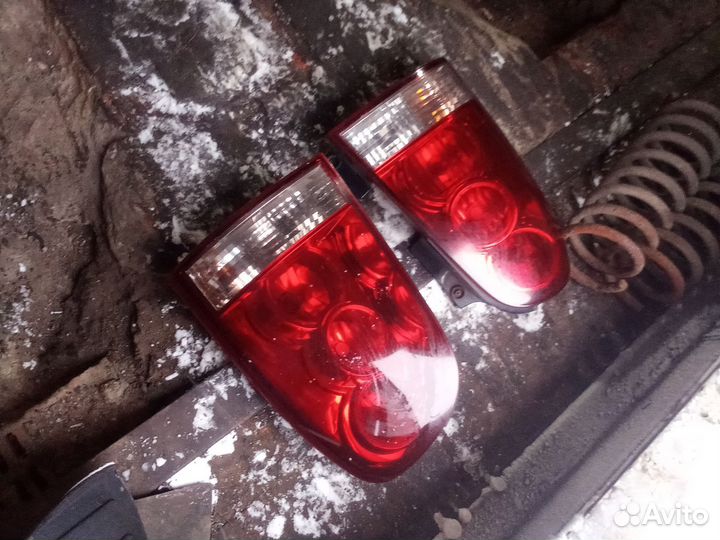 Санг енг рекстон 1 фанарь левый