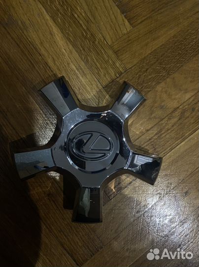 Колпачок диска lexus
