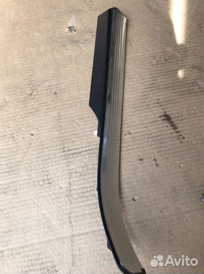 Накладка порога задняя правая Мерседес w221(616)