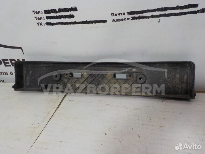 Накладка бампера пер. Toyota Land Cruiser