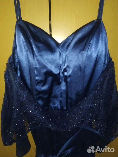 Вечернее платье