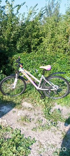 Продам велосипед б/у женский. 18 скоростей