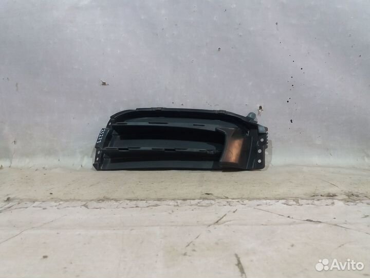 Porsche Panamera 17- Решетка В бампер правая 25273