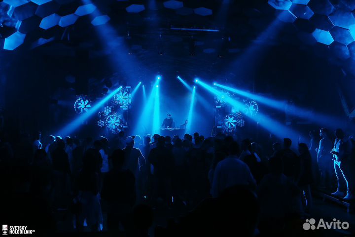 Диджей (DJ) С Полным Комплектом Премиум Аппаратуры