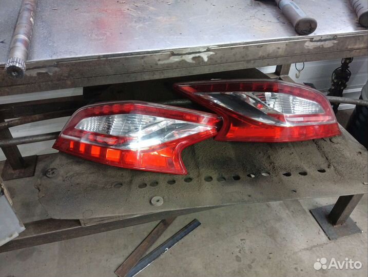 2 задних б/у плафона ниссан теана