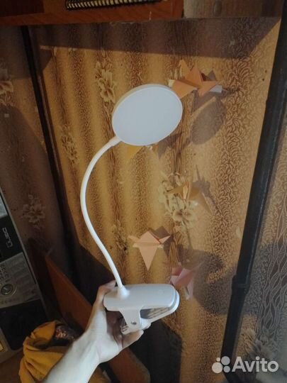 Лампа настольная беспроводная на прищепке