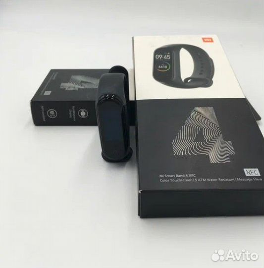 Фитнес-трекер Xiaomi Mi SMART Band 4