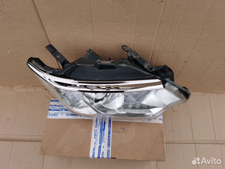Toyota Camry V 55 фара передняя правая оригинал