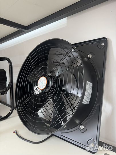 Вентилятор вытяжной 30см