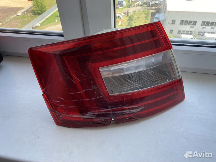 Задний левый фонарь Skoda Octavia A7