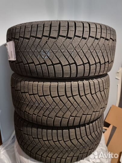 Pirelli Ice Zero FR 185/65 R15