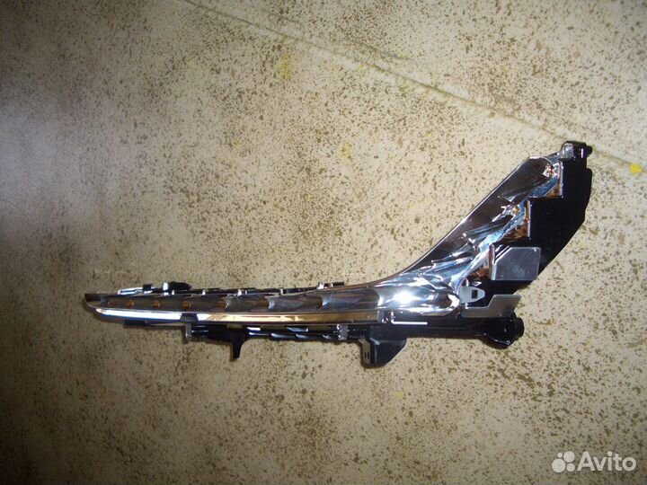 Стекло фары правой Джили Эмгрант с 09