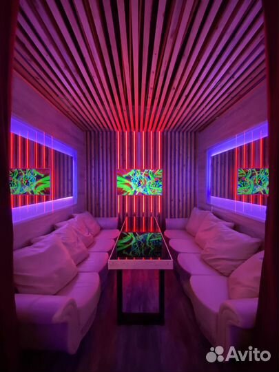 Бармен официант