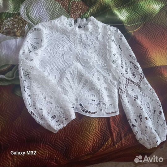 Блузка белая