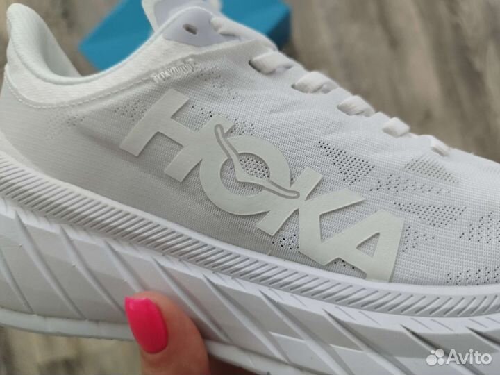 Беговые кроссовки hoka