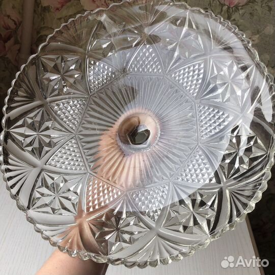 Ваза на ножке старинная