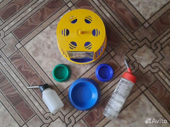 Оборудование для хомячка,попугая