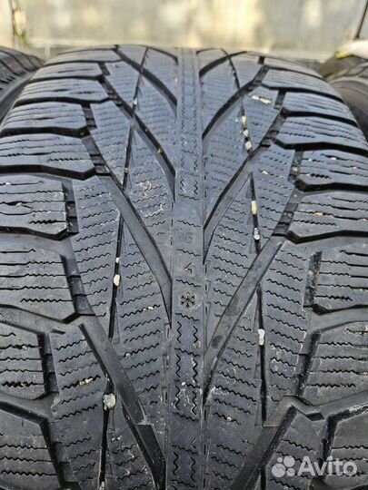 Nokian Tyres Hakkapeliitta R2 SUV 255/50 R20 109R