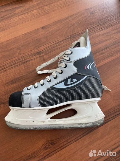 Коньки хоккейные Pulsar, 44 размер евро. Чехия