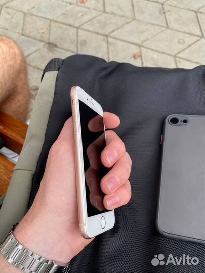 iPhone 8