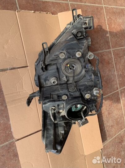 Фара левая на Патрол Y62