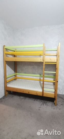 Кровать двухьярусная