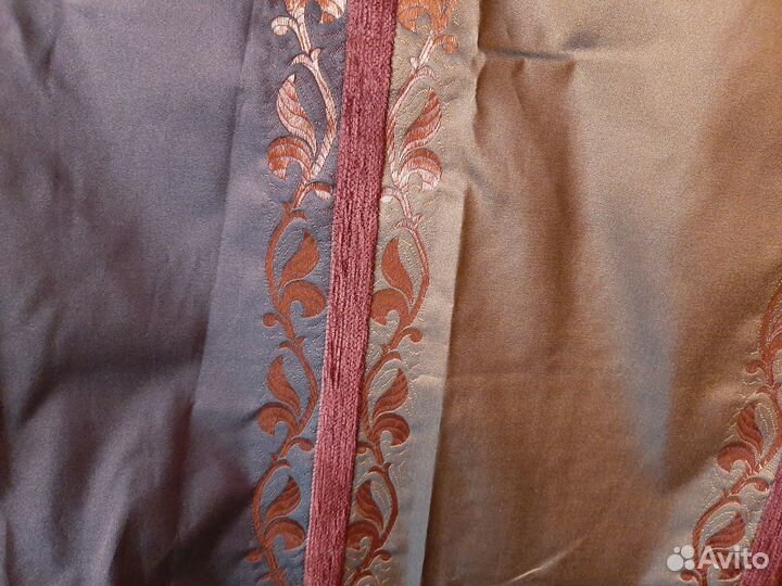 Шторы бордовые