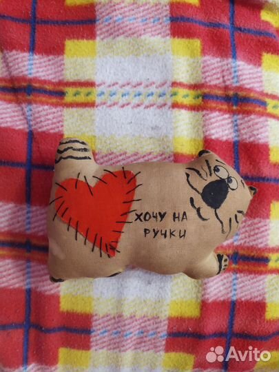 Коричневый кот