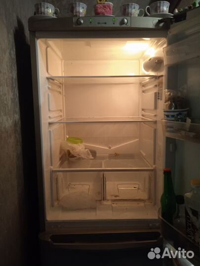 Холодильник на запчасти