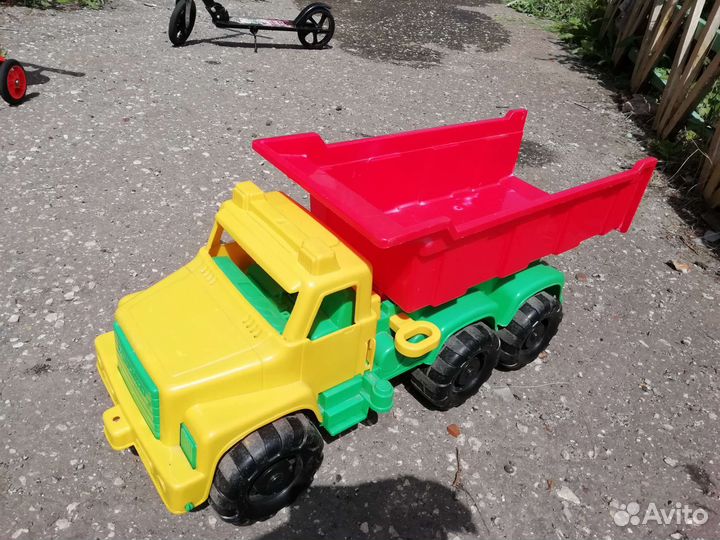 Большой грузовик игрушка