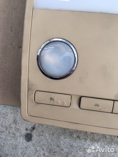 Плафон задний Volkswagen Phaeton (2016)