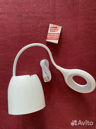 Лампа настольная новая