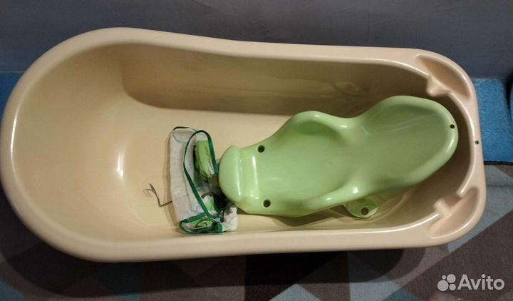 Ванночка для купания с горкой