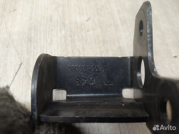 Б/У Кронштейн Mercedes#001