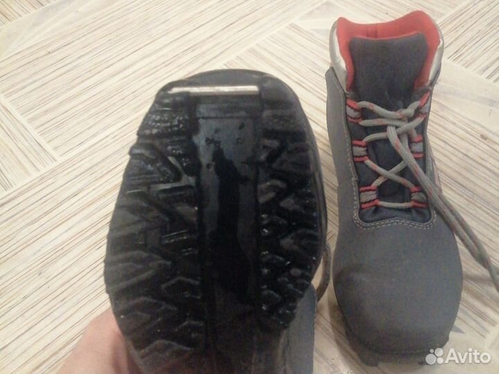 Лыжные ботинки