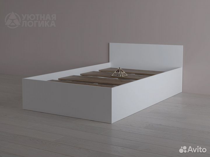 Кровать белая