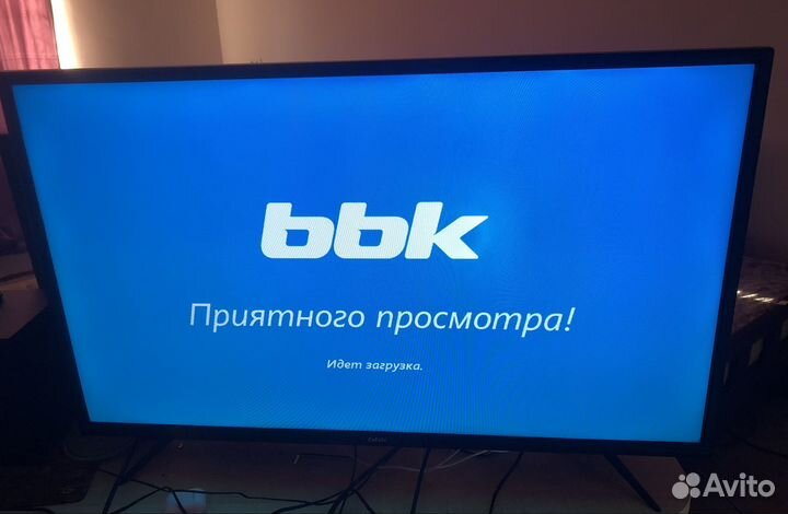 Телевизор SMART tv с вайфаем бу