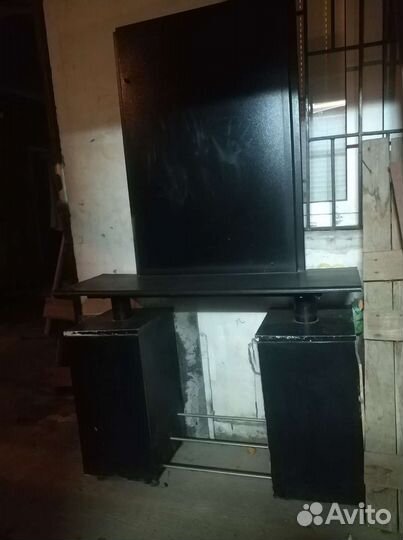 Столик для парикмахера