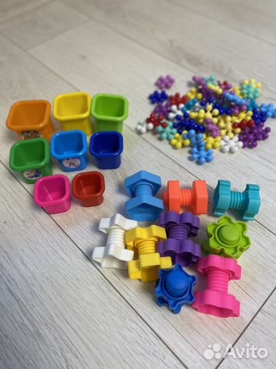 Развивающие игрушки пакетом